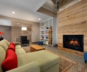 Photo 3 - Country Inn & Suites by Radisson, Houghton, MI