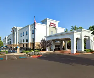 Photo 2 - Hampton Inn & Suites Nacogdoches