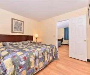 Photo 2 - Tower Inn And Suites Of Guilford - Madison