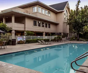 Photo 2 - RiverPointe Napa Valley Resort