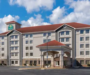 Photo 2 - La Quinta Inn & Suites by Wyndham Atlanta Douglasville