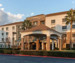 Photo 2 - Courtyard by Marriott Ontario Rancho Cucamonga