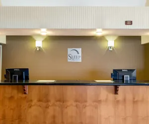 Photo 4 - Sleep Inn & Suites Bakersfield North