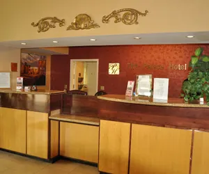 Photo 3 - Raritan Hotel