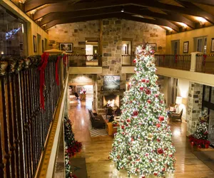 Photo 3 - Hyatt Regency Lost Pines Resort and Spa