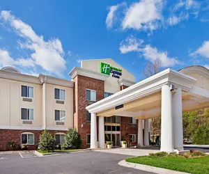 Photo 2 - Holiday Inn Express Hotel & Suites Cherokee / Casino by IHG