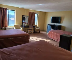 Photo 4 - Budgetel Inn and Suites