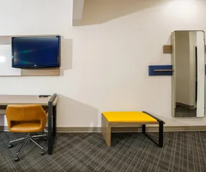 Photo 5 - Comfort Suites University Drive