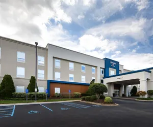 Photo 2 - Hampton Inn Easley