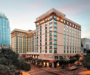 Photo 2 - Courtyard by Marriott Austin Downtown/Convention Center