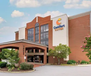 Photo 2 - Comfort Suites Near Potomac Mills