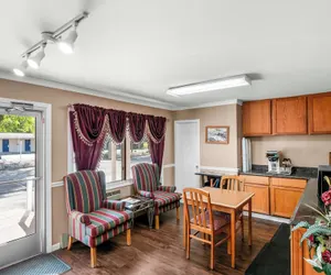 Photo 3 - Americas Best Value Inn Jonesville Hillsdale