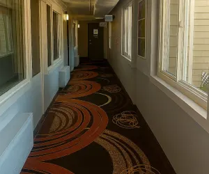 Photo 4 - Eastern Inn