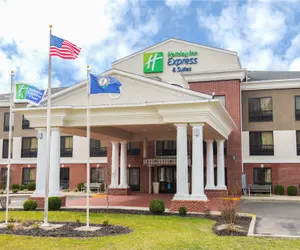 Photo 2 - Holiday Inn Express & Suites Ashland, an IHG Hotel