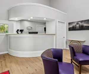 Photo 3 - Econo Lodge Inn & Suites Cayce I-26 Airport