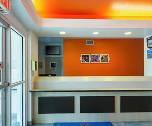 Photo 3 - Motel 6 San Antonio, TX - Sea World North