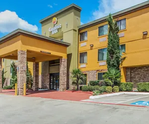 Photo 2 - Comfort Inn Dallas Park Central