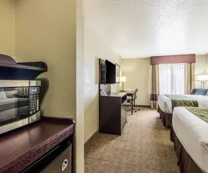 Photo 4 - Comfort Inn Dallas Park Central