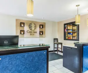 Photo 3 - Comfort Inn Dallas Park Central