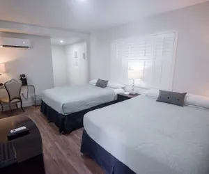 Photo 4 - The Drift Hotel
