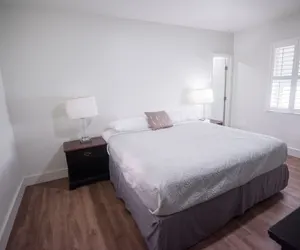 Photo 3 - The Drift Hotel