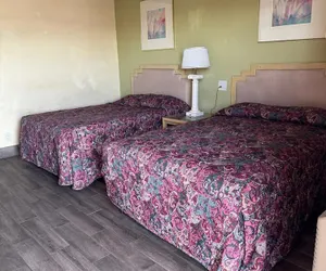Photo 3 - Sunstar Inn