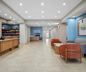 Photo 3 - Hampton Inn & Suites Waxahachie