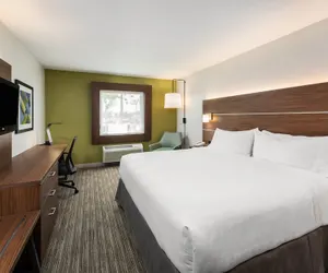 Photo 5 - Holiday Inn Express Warrenton, an IHG Hotel