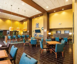 Photo 3 - Hampton Inn & Suites Chesapeake-Square Mall