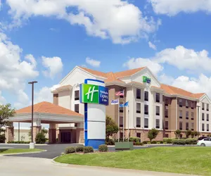 Photo 2 - Holiday Inn Express & Suites Shawnee, an IHG Hotel