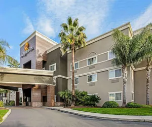 Photo 2 - La Quinta Inn & Suites by Wyndham Modesto Salida