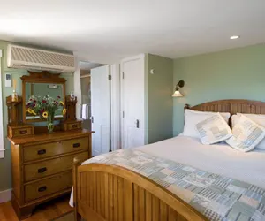 Photo 5 - The Revere Guest House