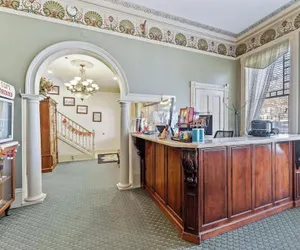 Photo 3 - Anniversary Inn - South Temple