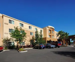 Photo 2 - Courtyard by Marriott Merced