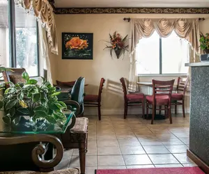 Photo 3 - Econo Lodge Paw Paw