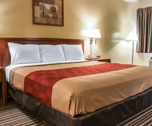 Photo 2 - Econo Lodge Paw Paw