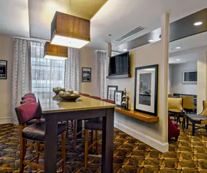 Photo 5 - Hampton Inn Majestic Chicago Theatre District