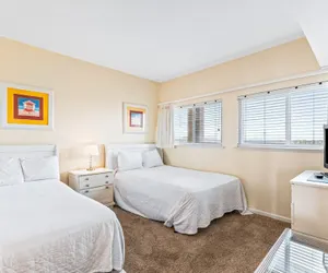 Photo 4 - Beach House Condominiums
