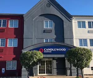 Photo 2 - Candlewood Suites Fort Wayne, an IHG Hotel