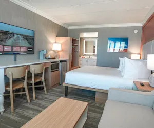 Photo 4 - Spray Beach Oceanfront Hotel
