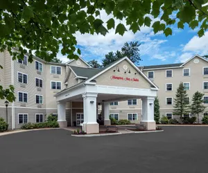 Photo 2 - Hampton Inn & Suites North Conway