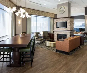 Photo 2 - Hampton Inn & Suites Boise-Downtown