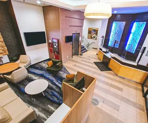 Photo 3 - Fairfield Inn by Marriott New York LaGuardia Airport/Astoria