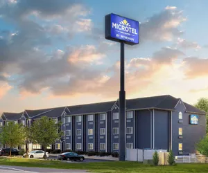 Photo 2 - Microtel Inn & Suites by Wyndham Dover