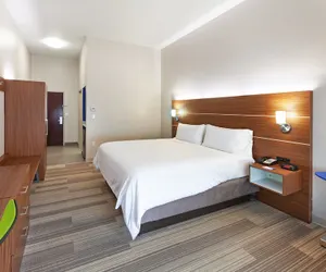 Photo 3 - Holiday Inn Express Hotel & Suites Orange, an IHG Hotel