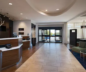 Photo 2 - Courtyard by Marriott Austin Airport
