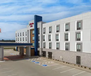 Photo 2 - Hampton Inn Waterloo Cedar Valley