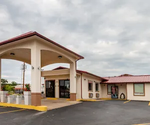 Photo 2 - Red Roof Inn Buffalo, TX