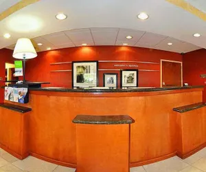 Photo 2 - Hampton Inn Quincy