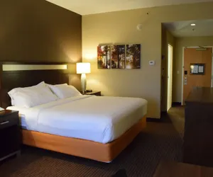 Photo 3 - Holiday Inn Express Hotel & Suites Watertown-Thousand Island, an IHG Hotel